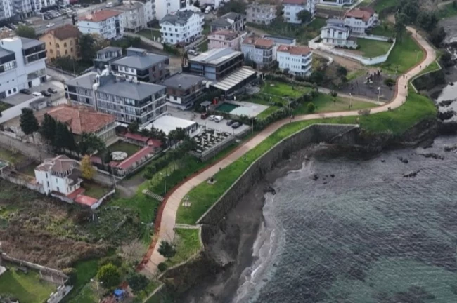 Ordu Büyükşehir'den Ünye'ye yeni bisiklet yolu