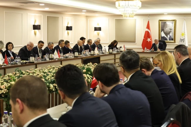 İYİ Parti'de yeni dönem ilk GİK yapıldı... Yeni kadroda görevler belli oldu