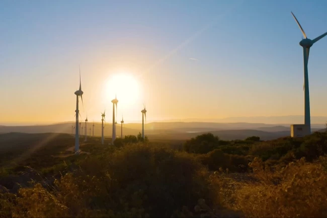 Türkiye'nin elektrik kurulu gücü 122 bin 519 MW'a ulaştı... Yenilenebilir ve yerli kaynaklar öne çıktı
