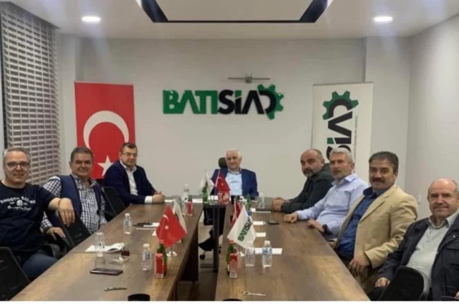 BATISİAD'da Ahmet Er güven tazeledi