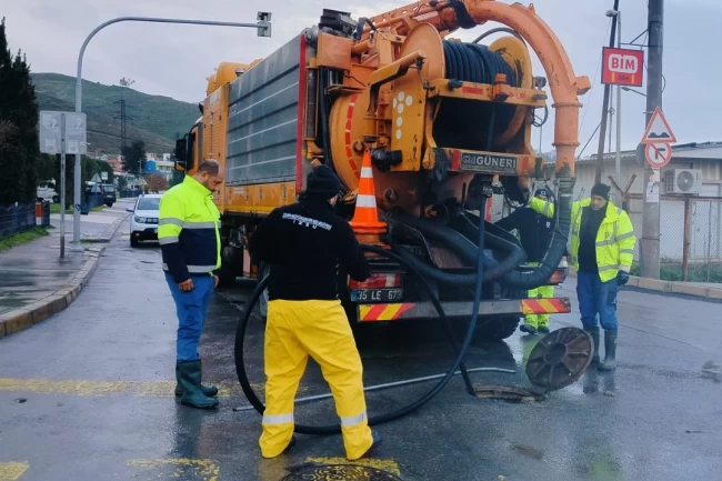 İzmir'de yağış alarmı sürüyor