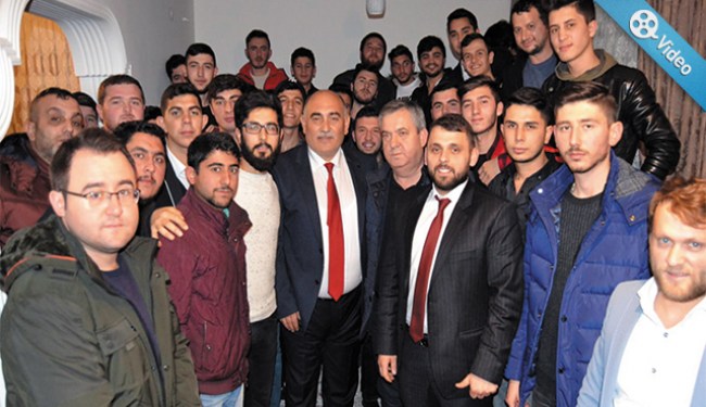 50 genç toplantı, 'ilk oyumuz senindir', dedi!..