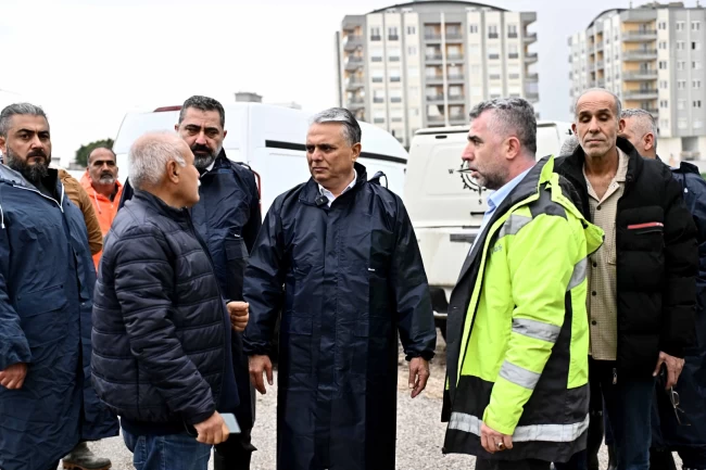 Antalya'da yoğun yağış sonrası Başkan Uysal Gebizli'de
