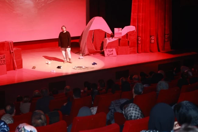Gazze'de kadın olmanın hikayesi sahneye taşındı
