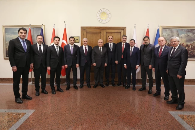 Konya heyetinden Milli Savunma Bakanı Yaşar Güler'e ziyaret