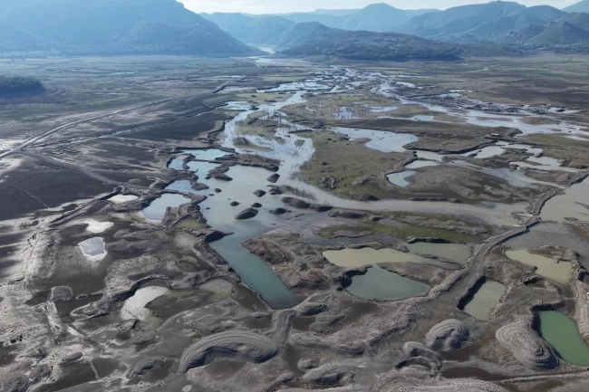 İzmir'de susuzluğa karşı üç aşamalı plan