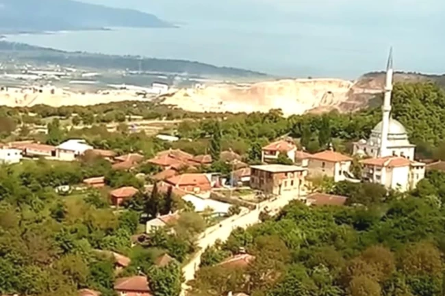 Bursa Orhangazi'de taş ocakları yerleşimlere dayandı