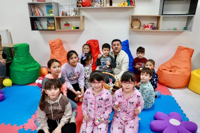 Nevşehir'de "Pijamalarla Masal Dünyasına Yolculuk" Anne-Çocuk Atölyesi