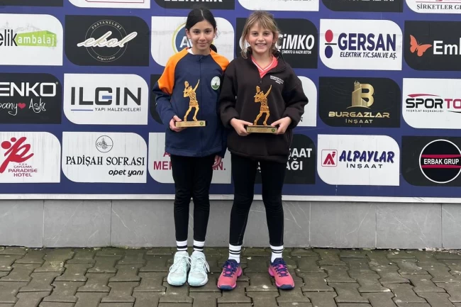 Bursa'da Osmangazi Belediyespor'dan çifte şampiyonluk