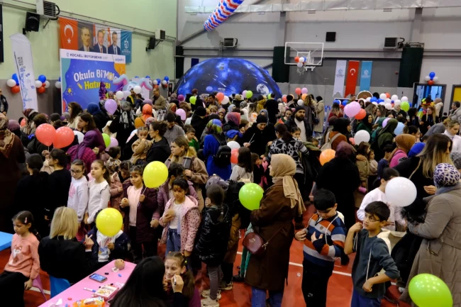 Kocaeli'de "Okula Bi' Mola" etkinlikleri Karamürsel'i coşturdu