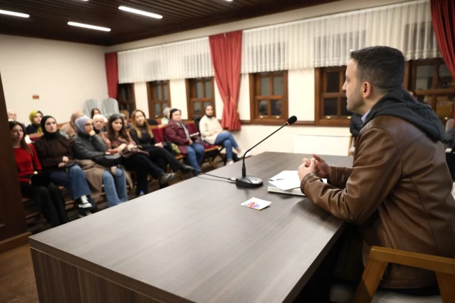 Bursa Osmangazi'de 'edebiyat ve hayat' konuşuldu