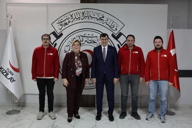 Başkan Kahveci'den Türk Kızılay Kütahya Şubesi'ne ziyaret