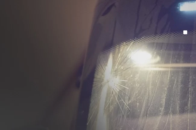 Trabzonspor'un takım otobüsüne taşlı saldırı!