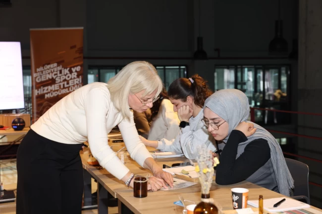 Bursa Nilüfer'de kokuların dünyasına yolculuk