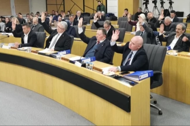 Afyonkarahisar Belediyesi'nden sosyal destek paketleri... Öğrenci, emekli ve üniversite adaylarına destek