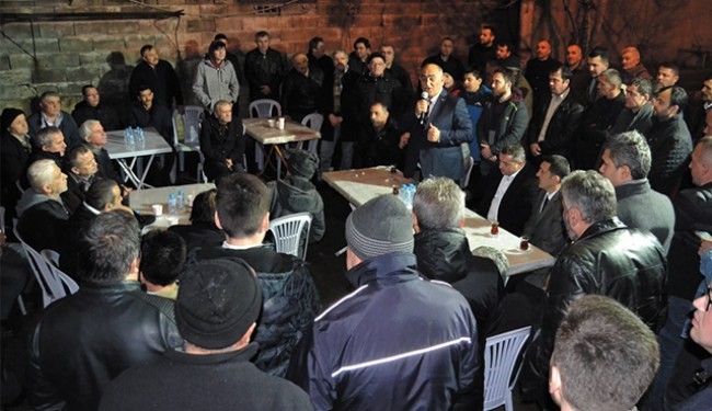 Ev toplantısı mahalle mitingine döndü.. Şahin, Sarıkorkmaz'da..