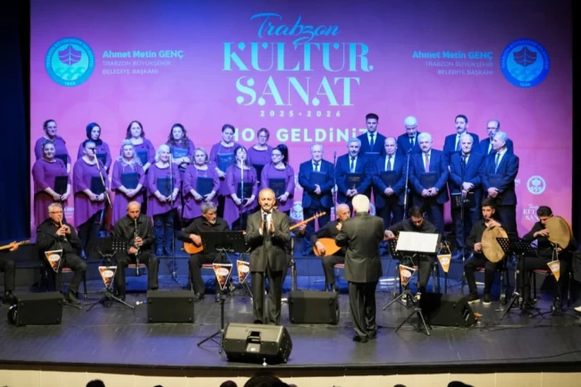 Trabzon'da Türk Halk Müziği rüzgarı esti