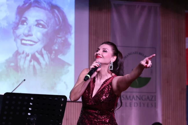 Bursa Osmangazi Belediyesi Müzeyyen Senar'ı unutmadı