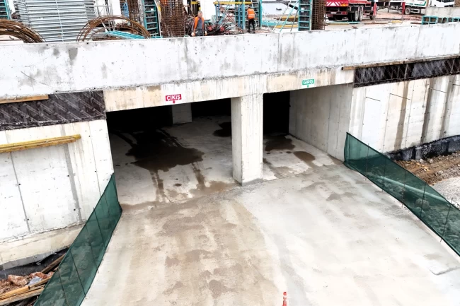 Kocaeli'de o otoparkın ilk katı hizmete alındı