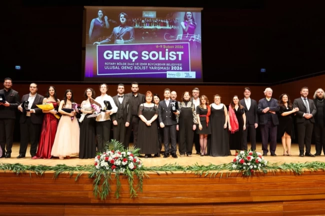 İzmir'de Genç Solist Yarışması'nda ödüller sahiplerini buldu