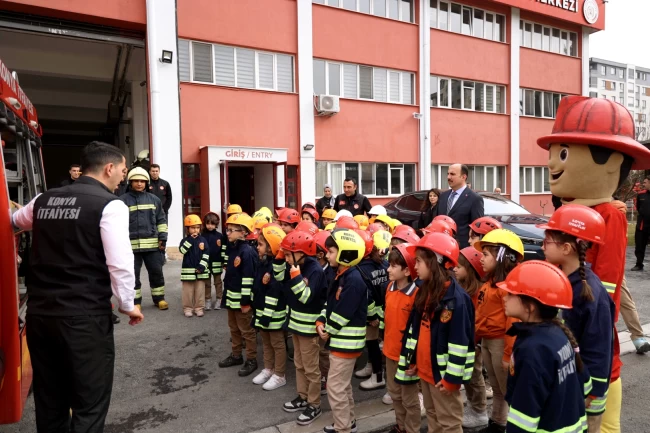 Konya 'da 45 bin ilkokul 1'lere itfaiye eğitimi