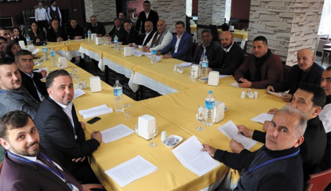 AK Parti belediye meclisi listesi tek yumruk…