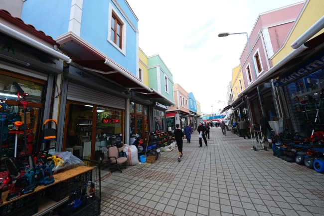 Sakarya'nın yaşayan hafızası Uzunçarşı yenileniyor