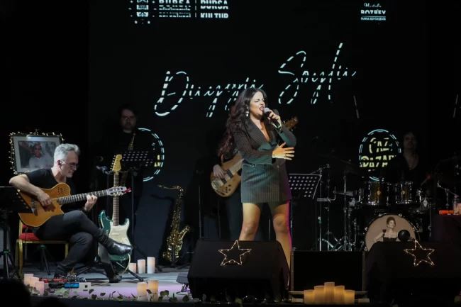 Bursa'da 'Caz Pazarı'nın konuğu Duygu Soylu oldu