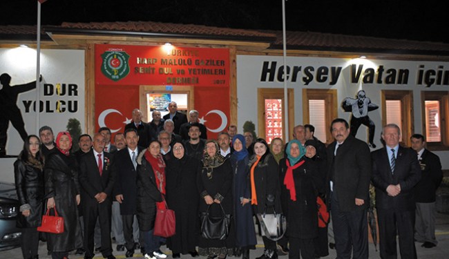 Başkan Uysal, dernek ziyaretlerini sürdürüyor..