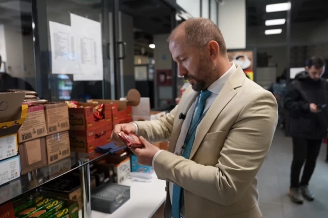 İstanbul Maltepe'de okul kantinlerine denetim sürüyor