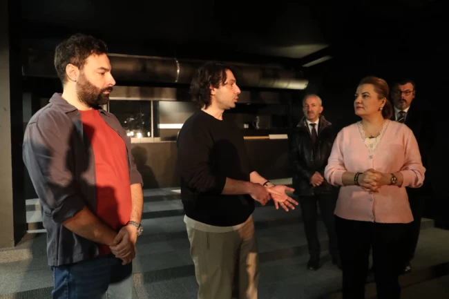 Sanatın kalbi İzmit'te büyüyor: Yeni sahne kapılarını açıyor