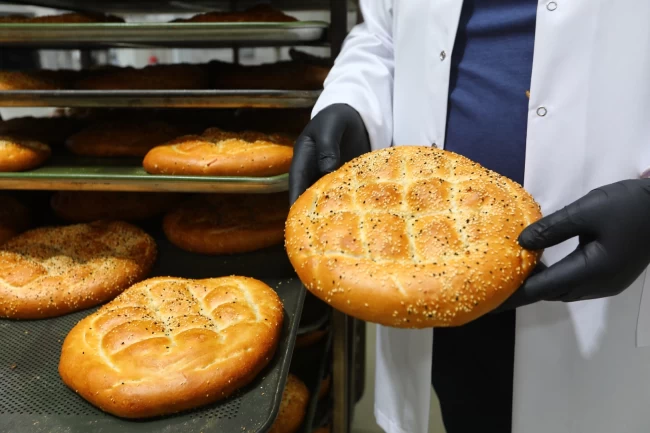 Gaziantep'te ramazan pidesi 20 TL'den satışta