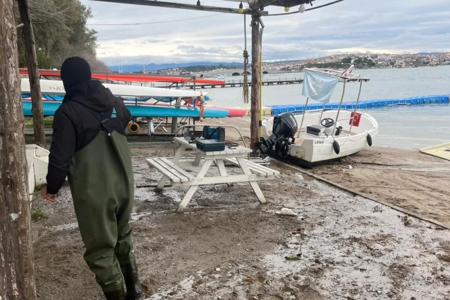 Ayvalık'ta lodosun ardından dayanışma