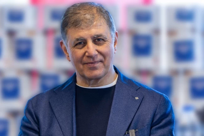 İzmir'de emeklilere 30 milyon lirayı aşan destek