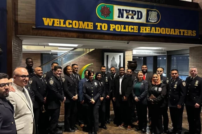 New York Polis Teşkilatı'nda Ramazan hilali yakıldı
