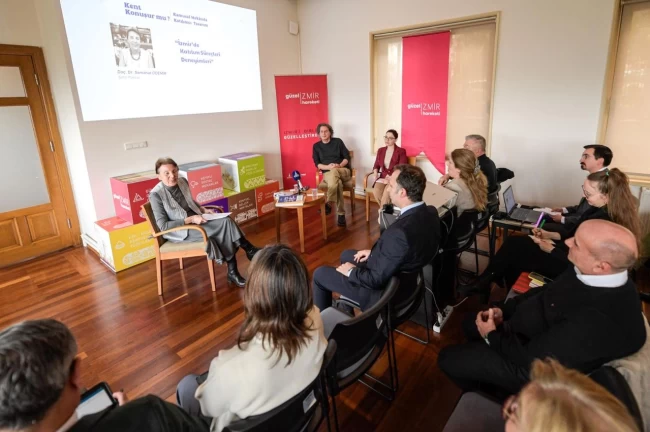 Kent konuşuyor, İzmir dinliyor