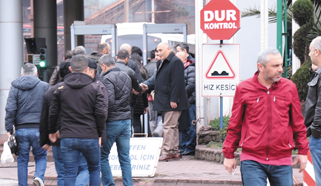 Şahin Erdemir emekçilerine 'Hayırlı Olsun'a gitti