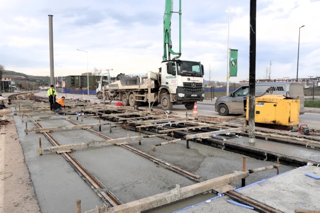 Kartepe Tramvay Hattı'nda durmak yok