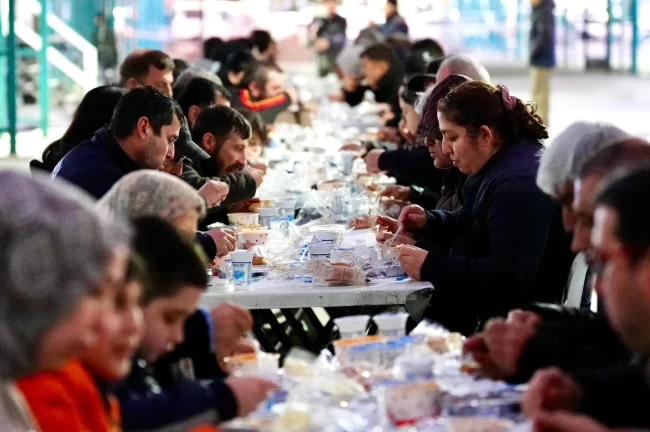 Manisa'da Selendililer Derneği iftarında vefa buluşması