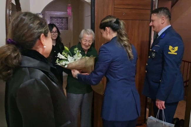 Ankaralı Hatice Güner'den Mehmetçiğe 195 el emeği boyunluk