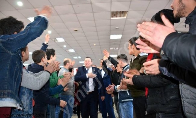 Tekin gençlerle buluşuyor