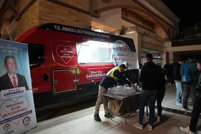 Denizli Büyükşehir'den cami çıkışlarında geleneksel ikram