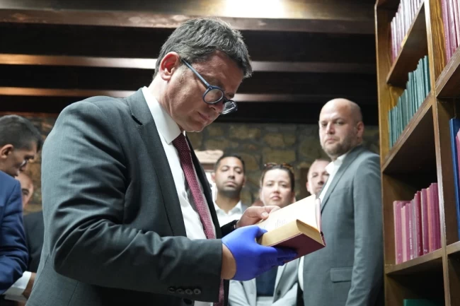 Bursa Osmangazi'den Tanpınar'a 24 yıllık vefa