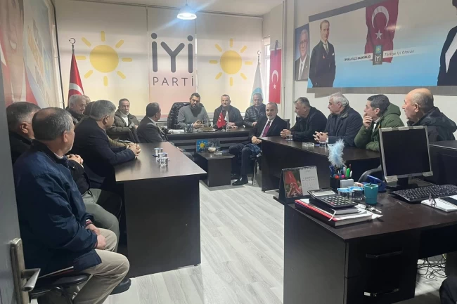 İYİ Parti heyeti İpsala'da esnafın nabzını tuttu