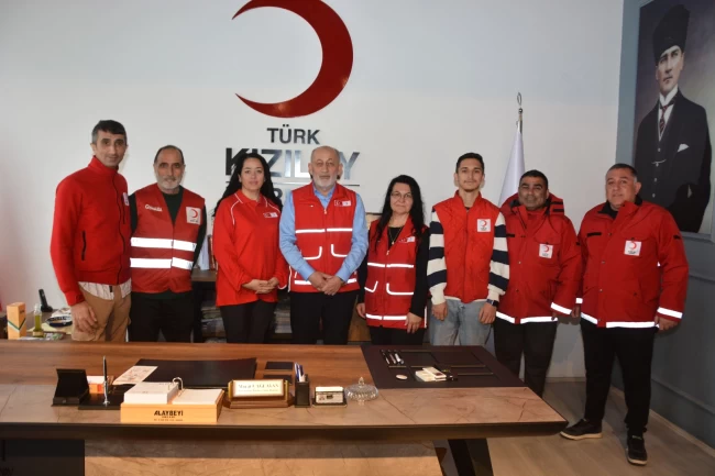 Bornova Kızılay'dan Ramazan'da binlerce kişiye iftar