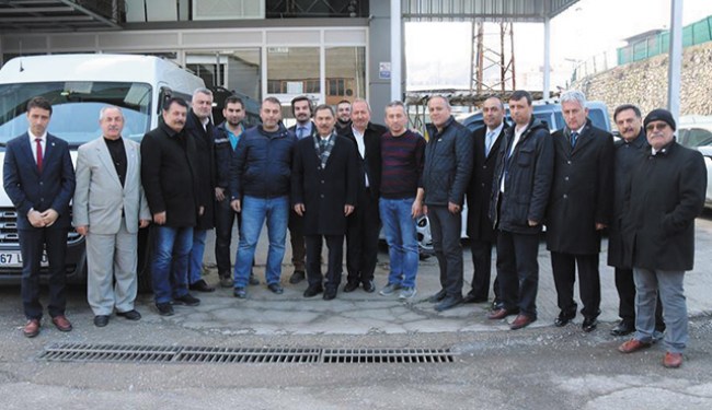 "Bizim işimiz şov değil, hizmet!.."