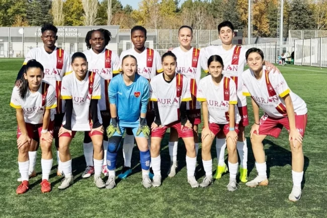 Auran Kayseri Kadın Futbol Kulübü'nden namağlup başarı