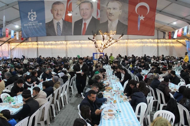 Gebze'de gönüller Ramazan çadırında birleşiyor