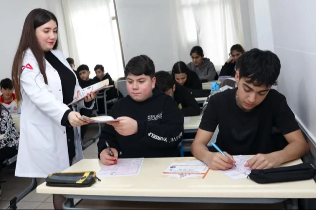 Mersin'de öğrencilere sınav yolunda büyük destek