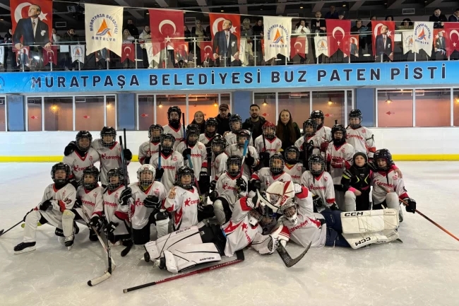 Antalya Muratpaşa'dan çifte galibiyet